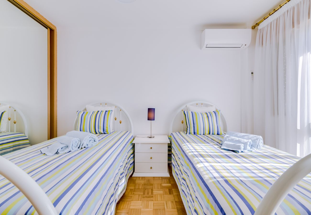 Apartamento en Faro - Apartamento con aire acondicionado en Faro