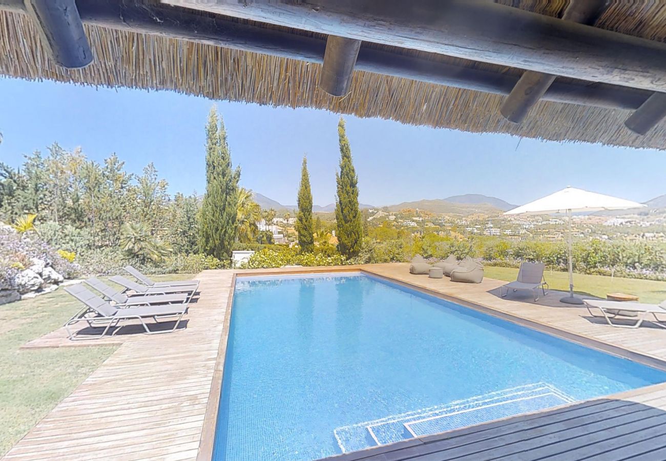 Villa en Marbella - Villa con piscina a 2 km de la playa
