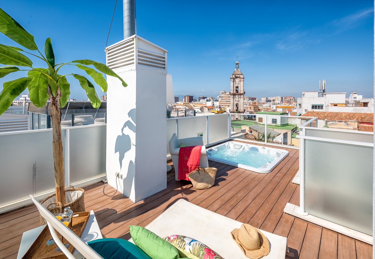 Apartamento en Málaga - iloftmalaga Premium Calle Nueva 5C, Jacuzzi y terraza privada