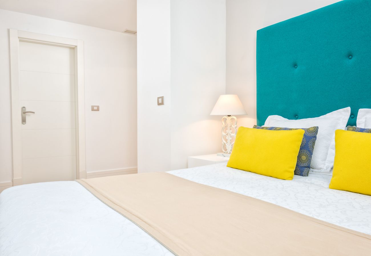 Apartamento en Málaga - iloftmalaga Premium Calle Nueva 5B, Jacuzzi y terraza privada