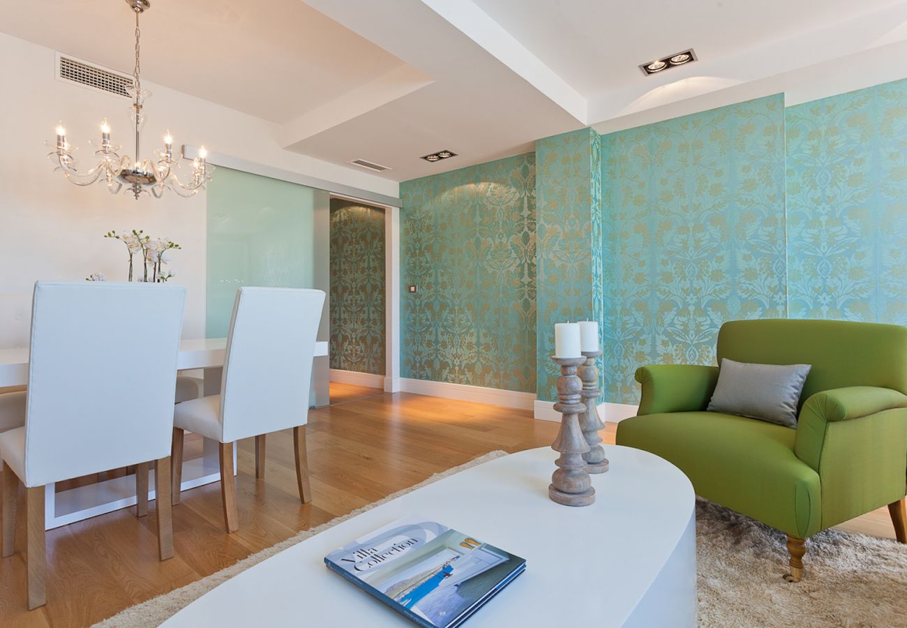 Apartamento en Málaga - iloftmalaga Premium Calle Nueva 5A, Jacuzzi y terraza privada 