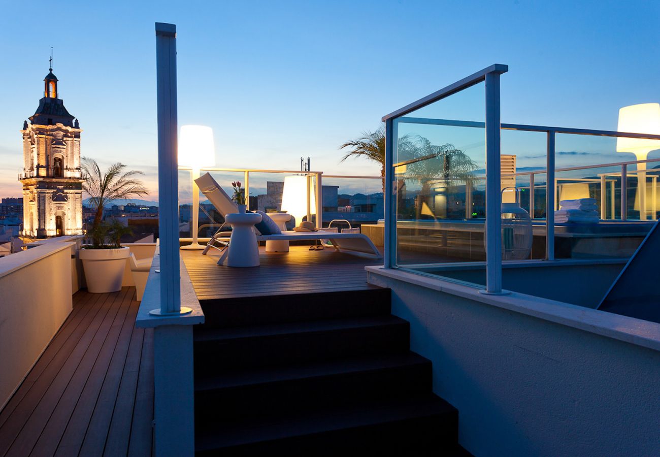 Apartamento en Málaga - iloftmalaga Premium Calle Nueva 5A, Jacuzzi y terraza privada 