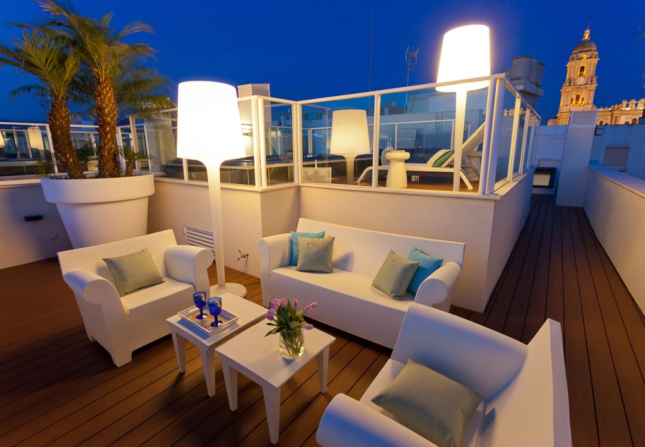 Apartamento en Málaga - iloftmalaga Premium Calle Nueva 5A, Jacuzzi y terraza privada 