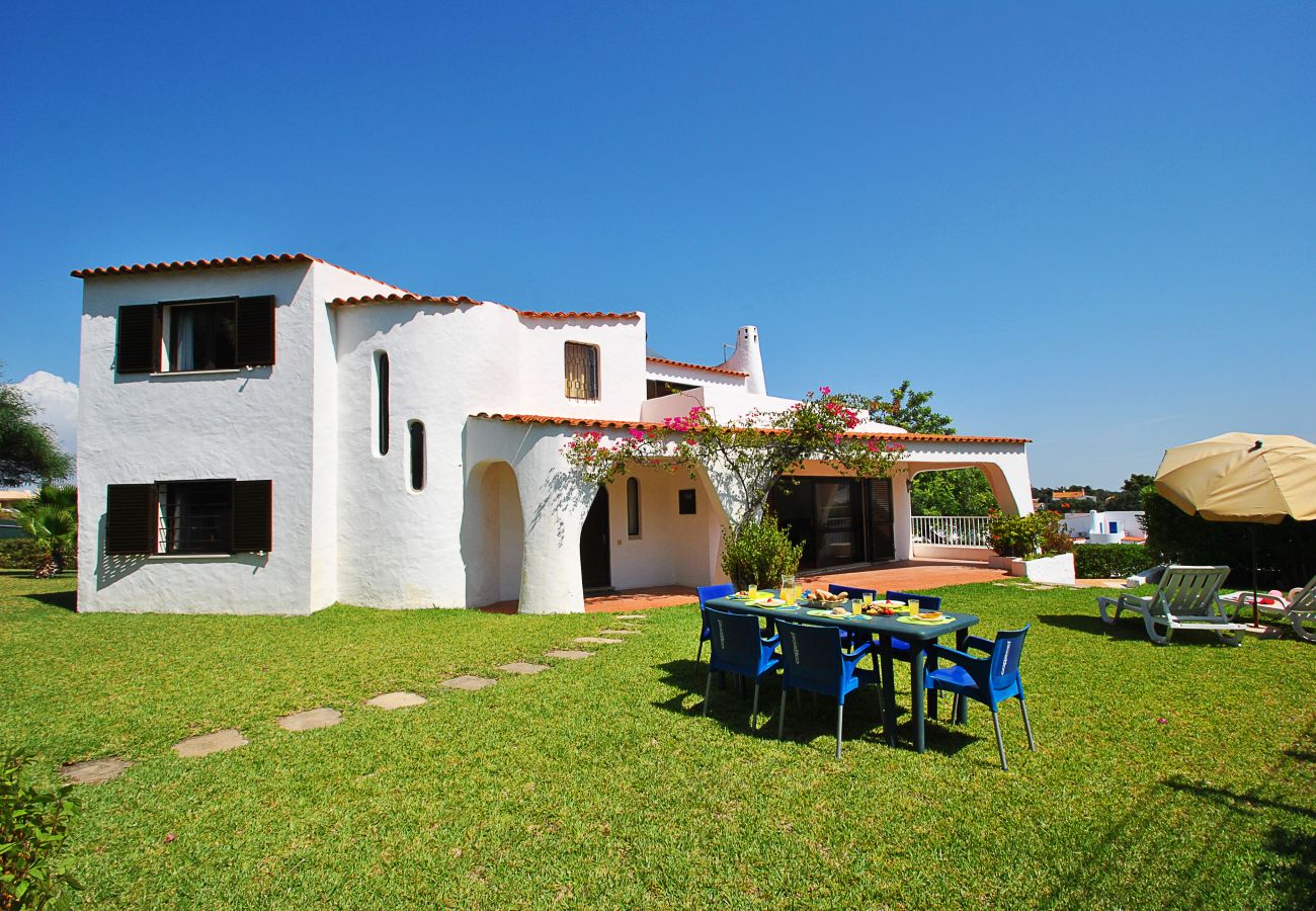 Villa en Albufeira - Villa con aire acondicionado a 1 km de la playa
