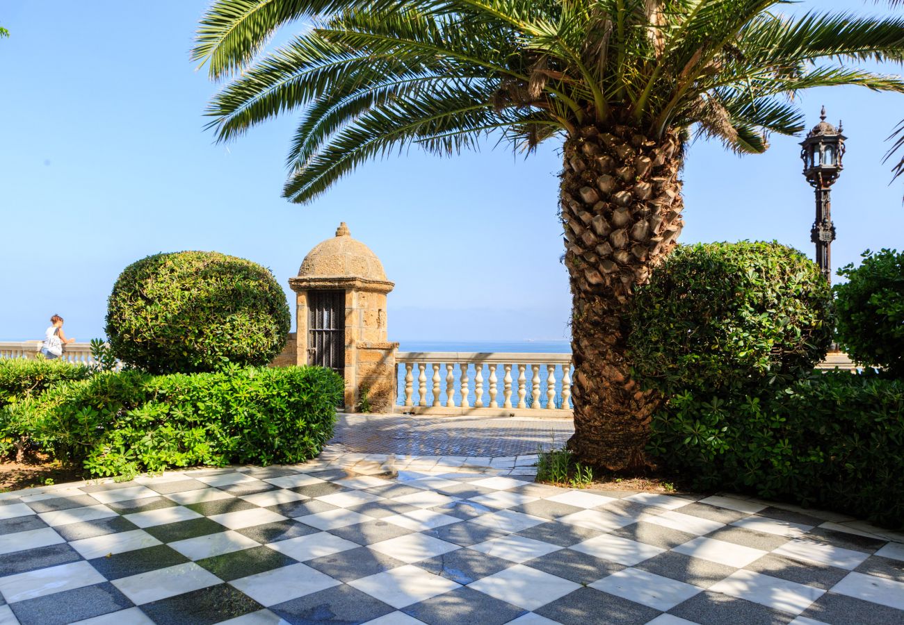 Casa en Cádiz - Casa con aire acondicionado a 800 m de la playa