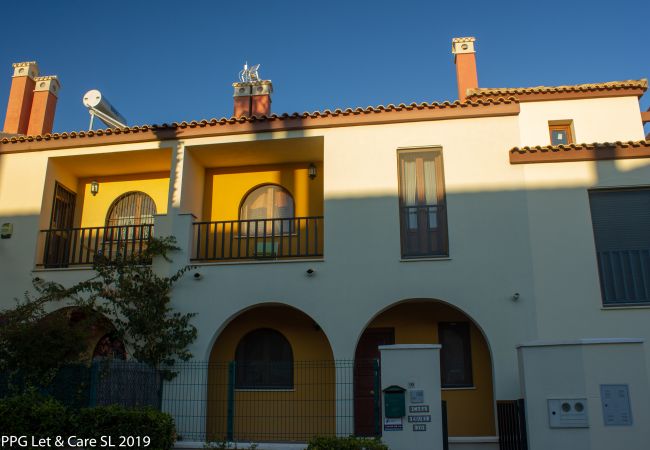 Casa en Ayamonte - WAR002 Town House with Garden and Pool Access Casa en Ayamonte - WAR002 Town House with Garden and Pool Access