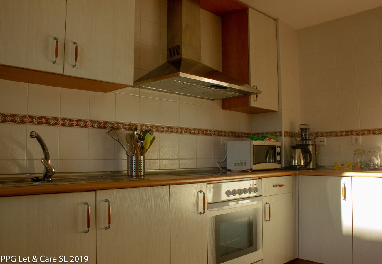 Casa en Ayamonte - WAR002 Town House with Garden and Pool Access