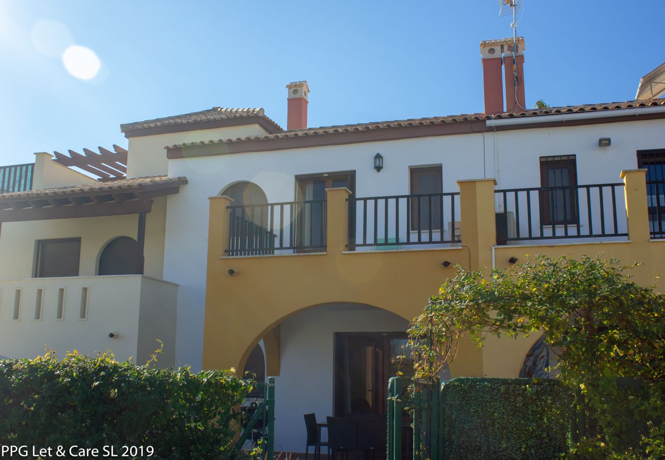 Casa en Ayamonte - WAR002 Town House with Garden and Pool Access