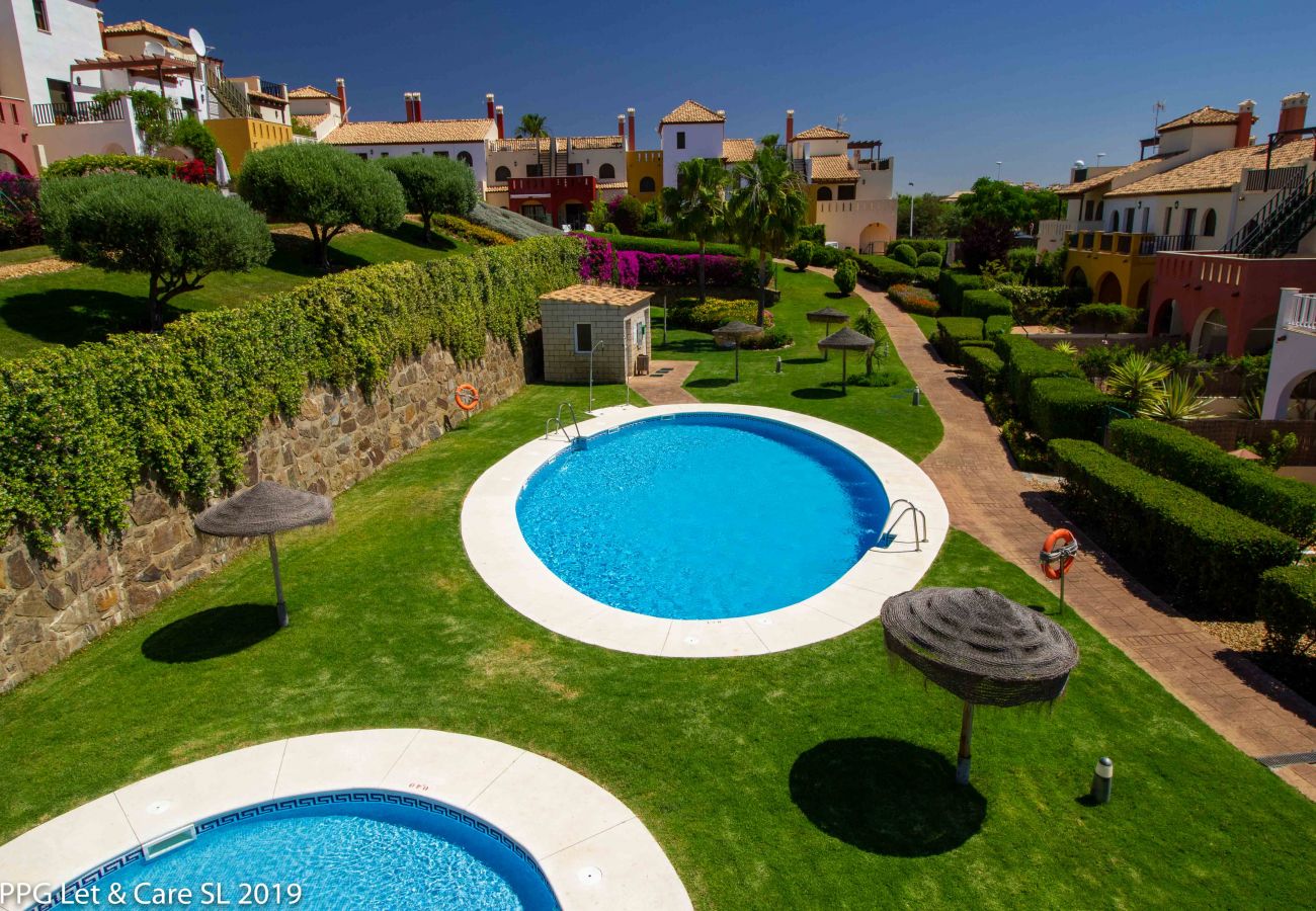 Casa en Ayamonte - WAR002 Town House with Garden and Pool Access