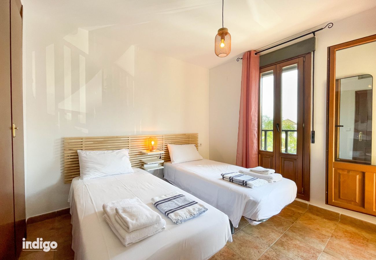 Casa en Ayamonte - WAR002 Town House with Garden and Pool Access
