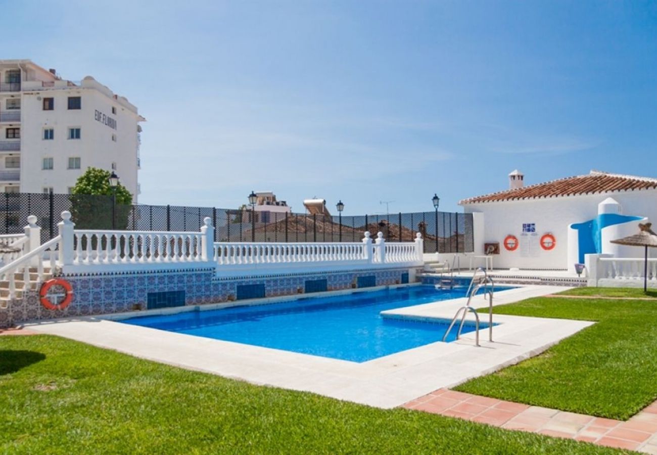 Apartamento en Nerja - Apartamento con piscina en Nerja