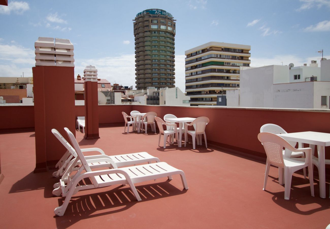 Apartamento en Las Palmas de Gran Canaria - Rosamar a metros de la playa wifi 104  by Lightbooking