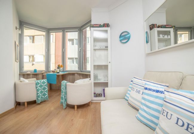 Apartamento en Las Palmas de Gran Canaria - Playa las canteras a metros de la playa wifi gratis  by Lightbooking