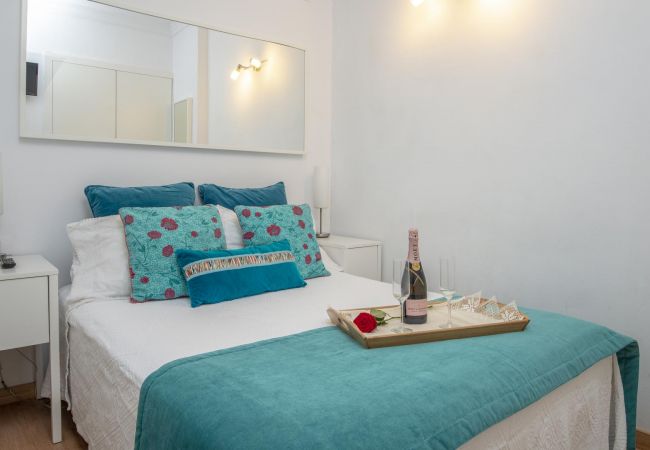 Apartamento en Las Palmas de Gran Canaria - Playa las canteras a metros de la playa wifi gratis  by Lightbooking