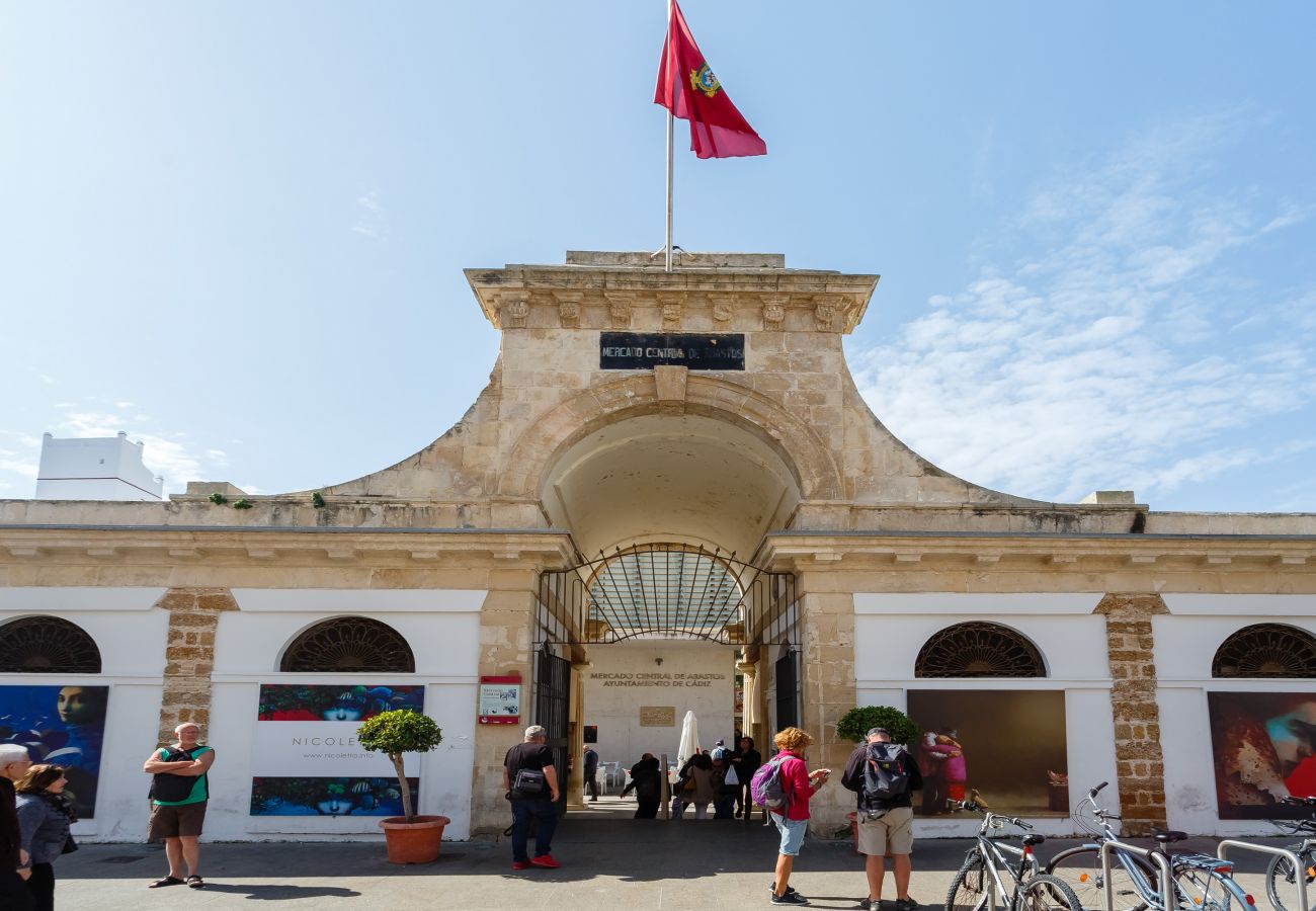 Apartamento en Cádiz - Cadiz centro historico 8P wifi by Lightbooking