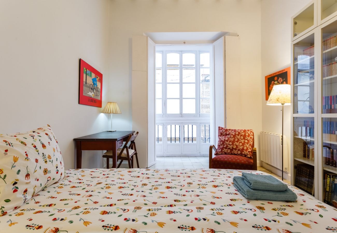 Apartamento en Cádiz - Cadiz centro historico 8P wifi by Lightbooking