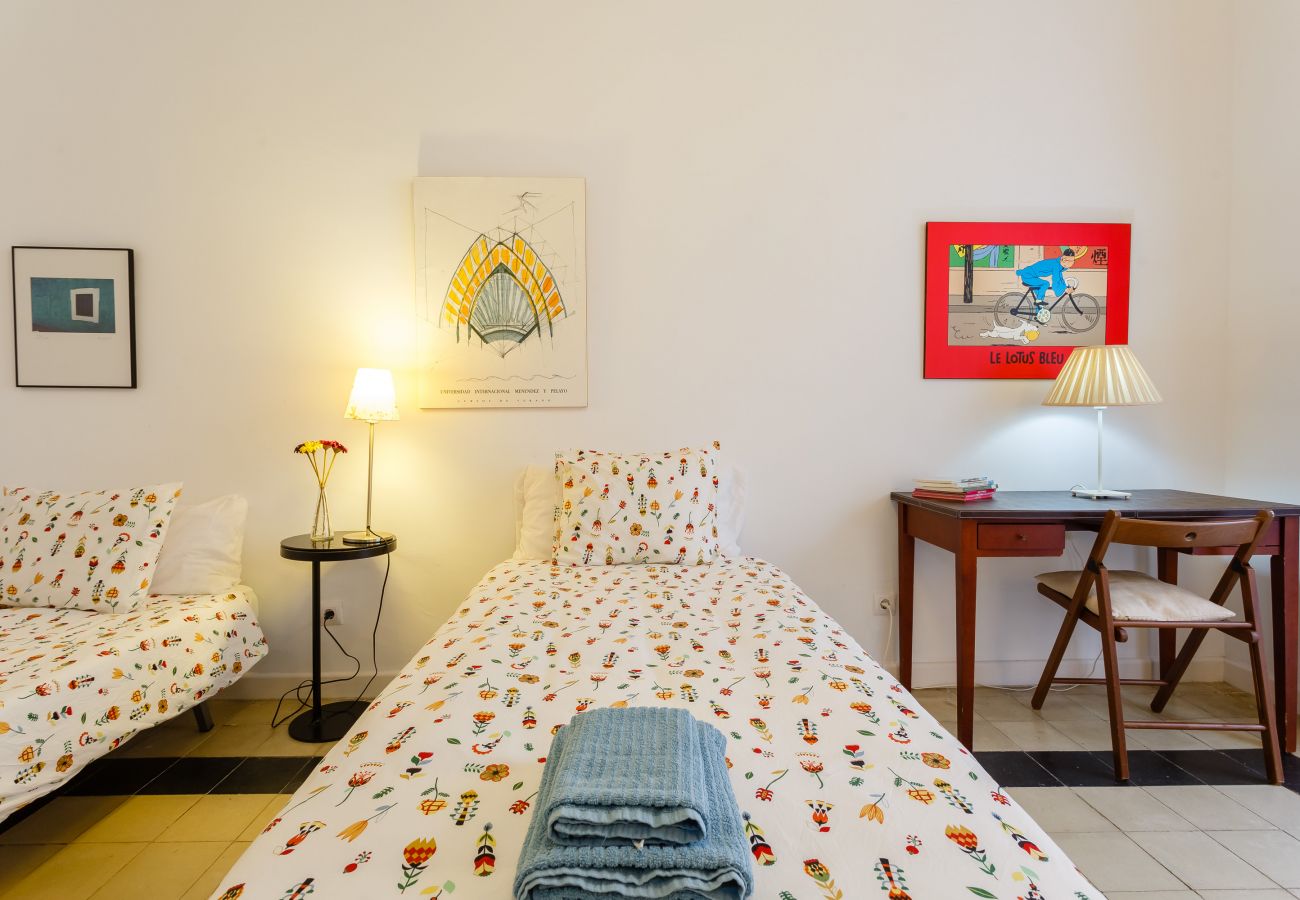 Apartamento en Cádiz - Cadiz centro historico 8P wifi by Lightbooking