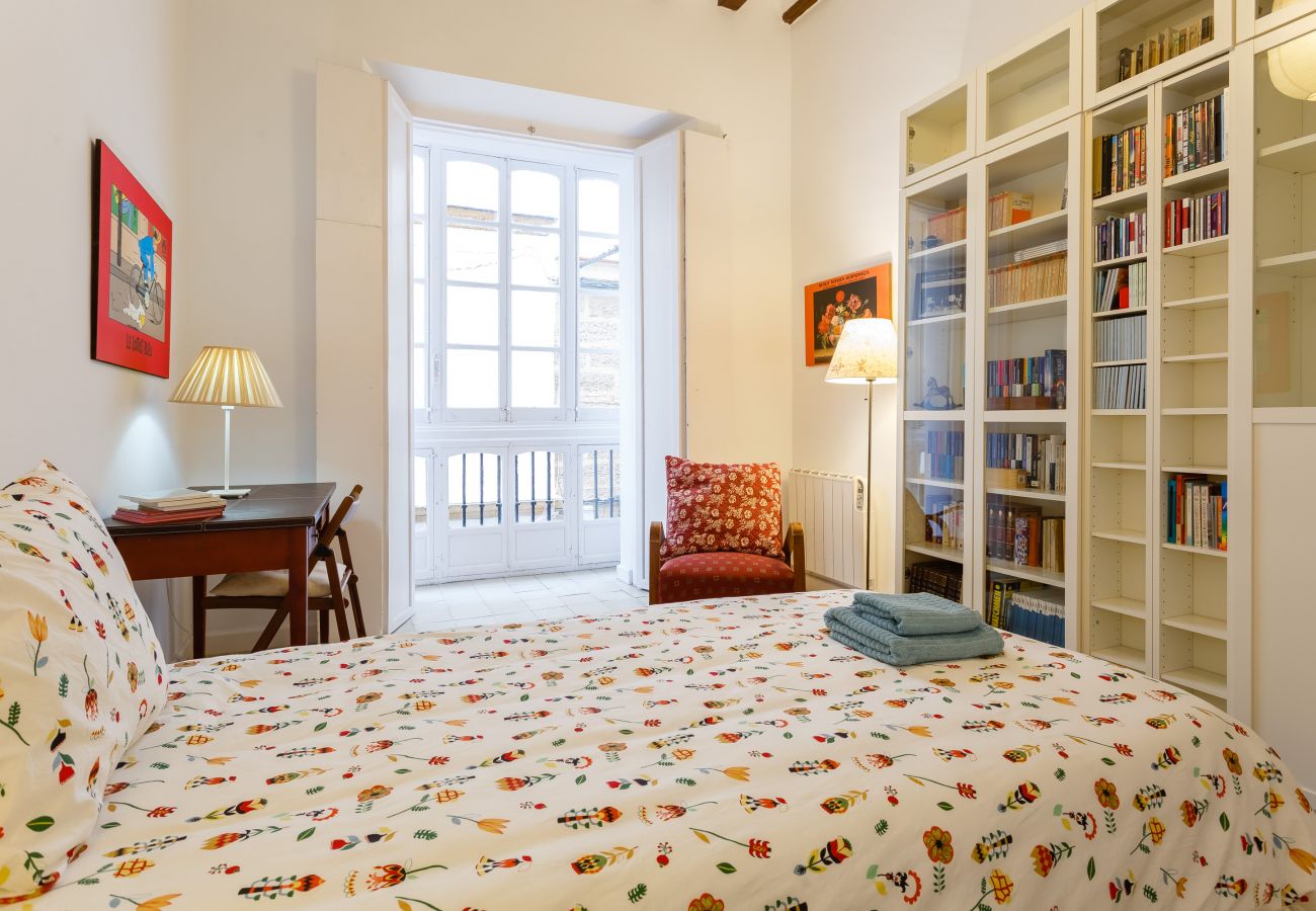 Apartamento en Cádiz - Cadiz centro historico 8P wifi by Lightbooking