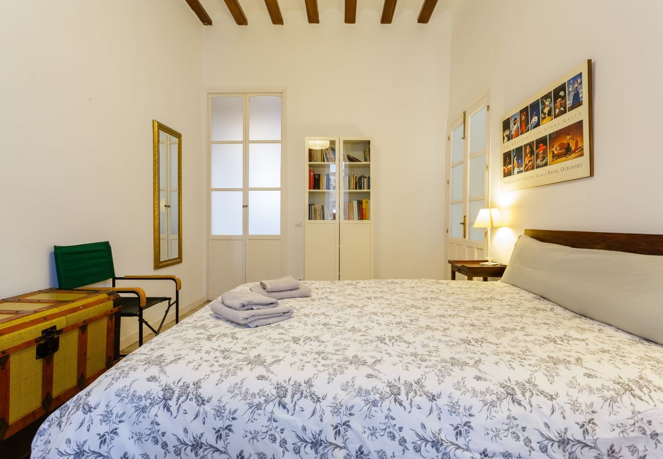 Apartamento en Cádiz - Cadiz centro historico 8P wifi by Lightbooking