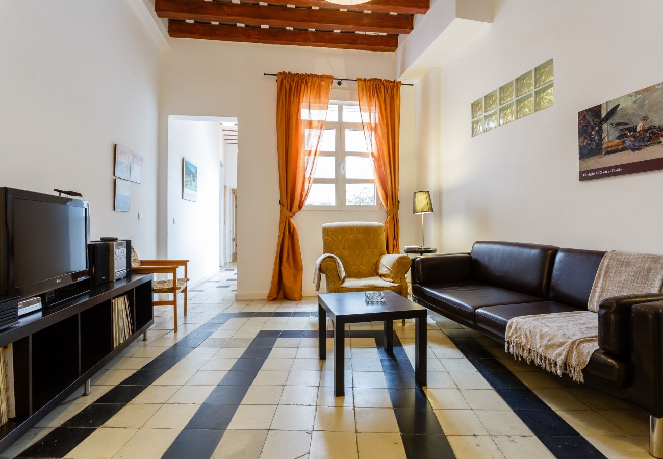 Apartamento en Cádiz - Cadiz centro historico 8P wifi by Lightbooking