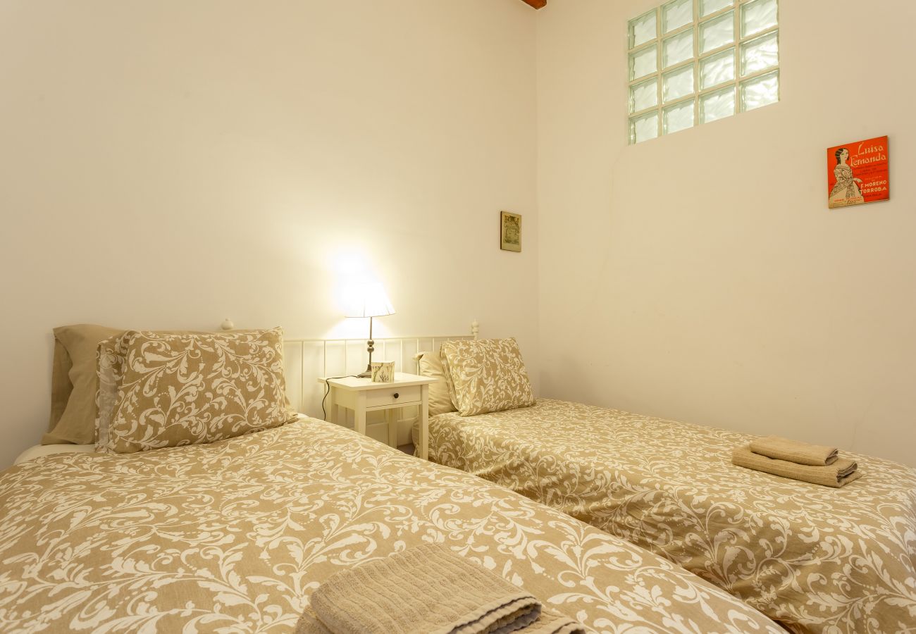 Apartamento en Cádiz - Cadiz centro historico 8P wifi by Lightbooking