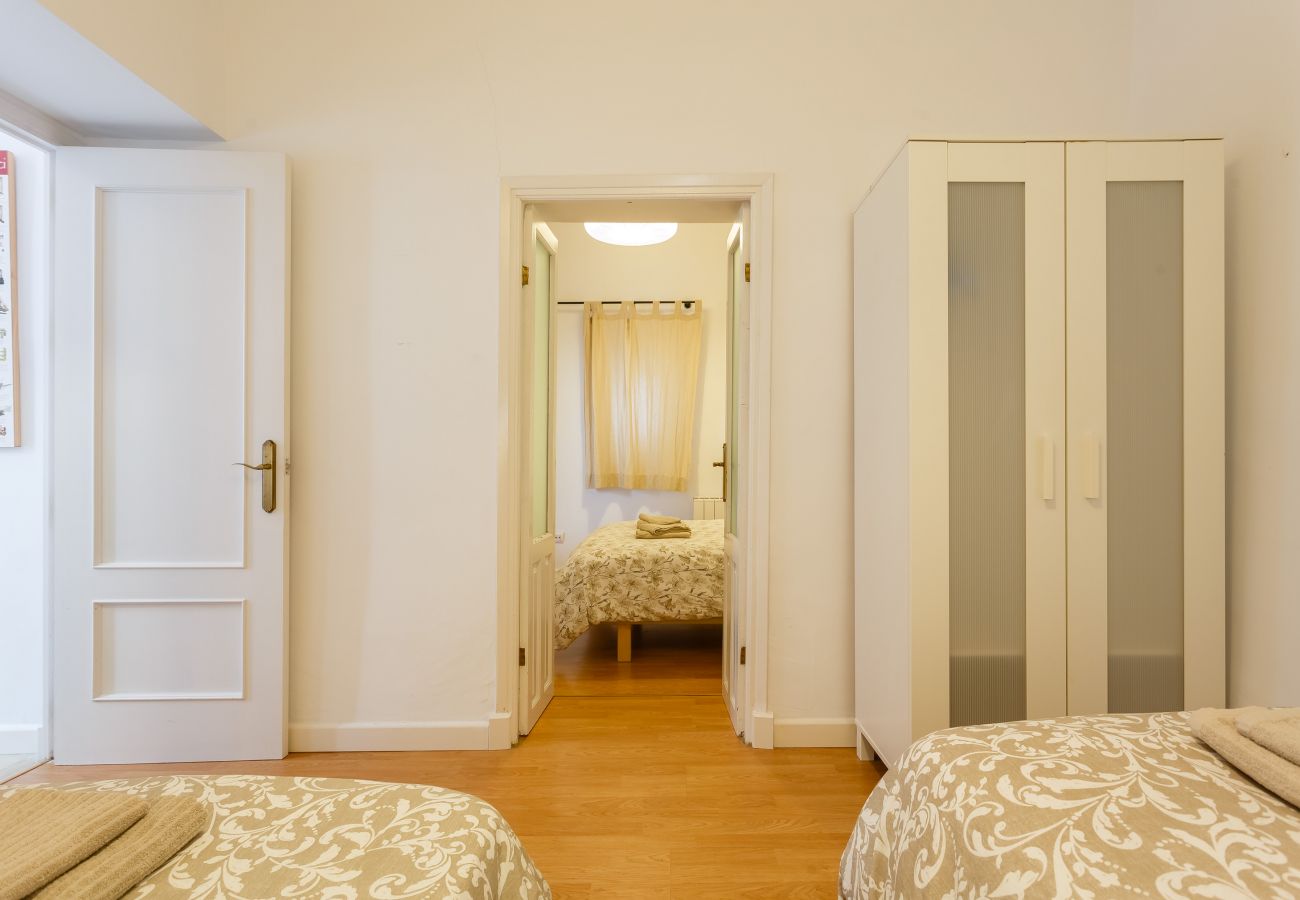 Apartamento en Cádiz - Cadiz centro historico 8P wifi by Lightbooking