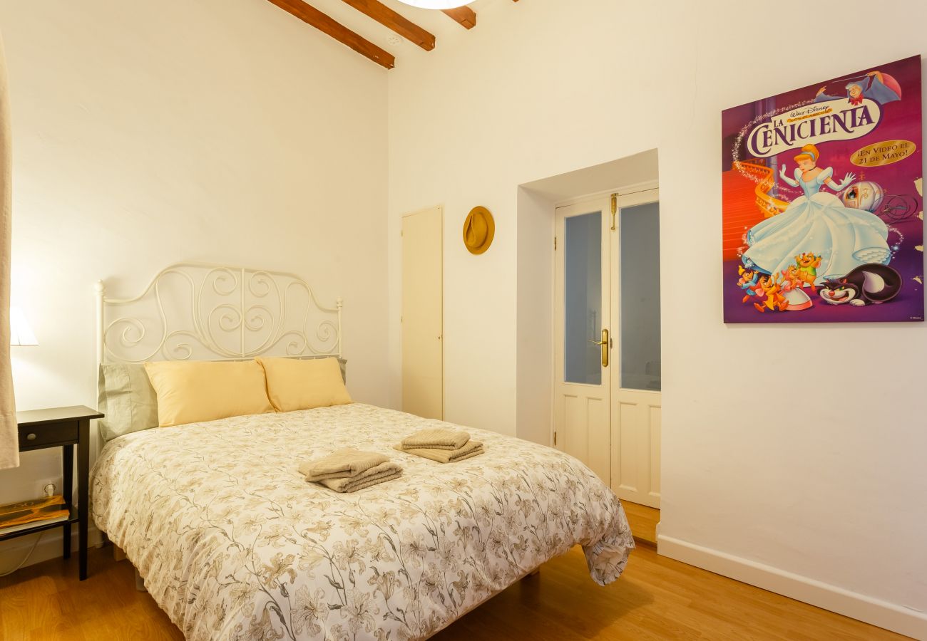 Apartamento en Cádiz - Cadiz centro historico 8P wifi by Lightbooking