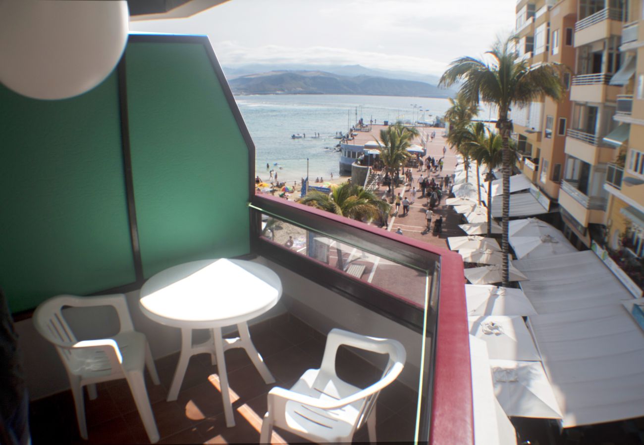 Apartamento en Las Palmas de Gran Canaria - Apartamento Playa Las Canteras  balcon 2 Hab. 4P. by Lightbooking