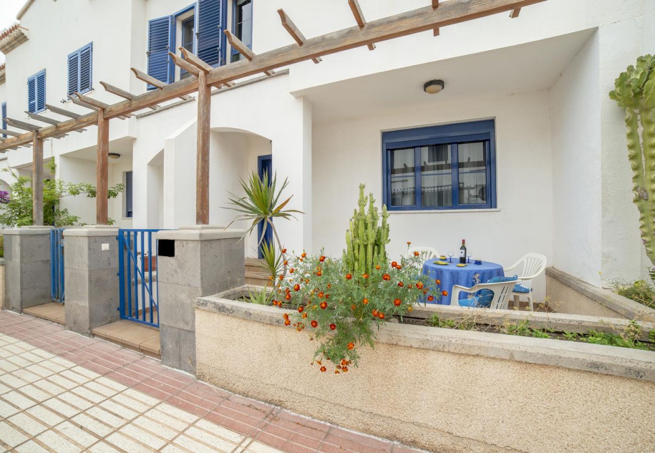 Apartamento en Agaete - Agaete cerca de la playa con terraza wifi by Lightbooking