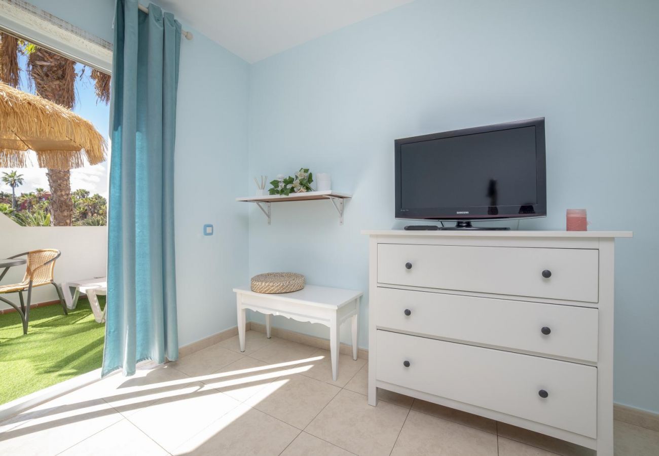 Apartamento en Corralejo - Oasis Royal 13 apartamento vista piscina Corralejo by Lightbooking