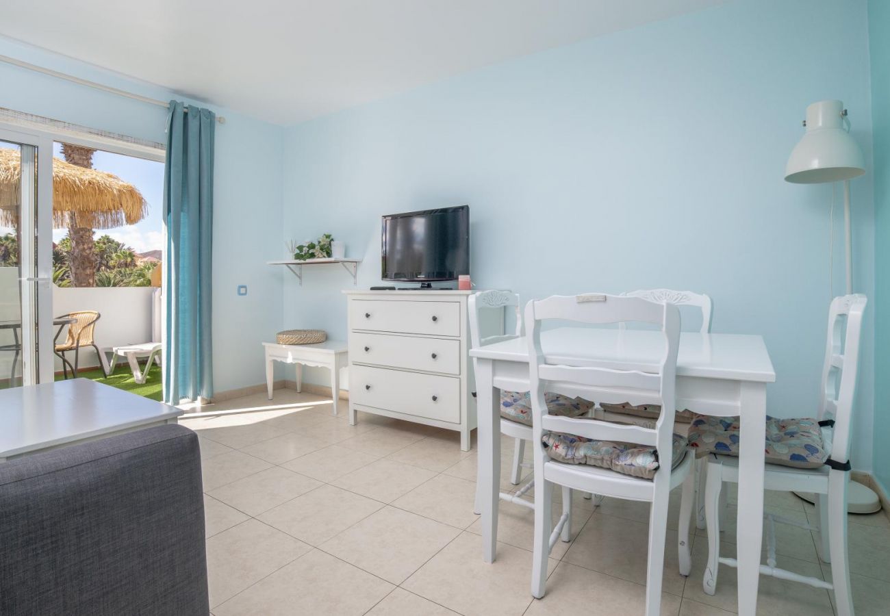 Apartamento en Corralejo - Oasis Royal 13 apartamento vista piscina Corralejo by Lightbooking