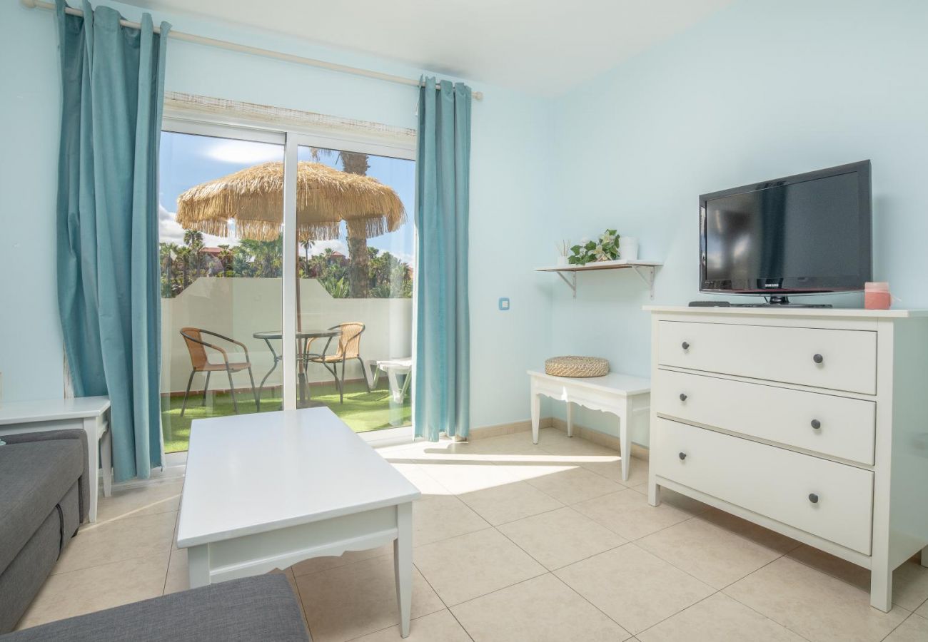 Apartamento en Corralejo - Oasis Royal 13 apartamento vista piscina Corralejo by Lightbooking