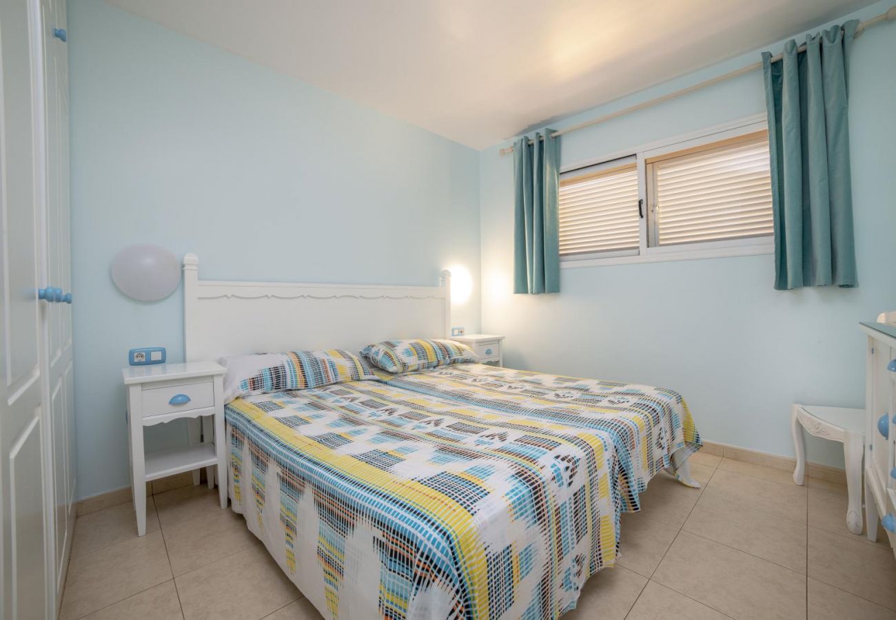 Apartamento en Corralejo - Oasis Royal 13 apartamento vista piscina Corralejo by Lightbooking