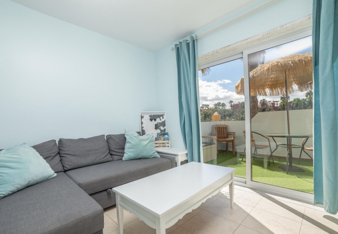 Apartamento en Corralejo - Oasis Royal 13 apartamento vista piscina Corralejo by Lightbooking