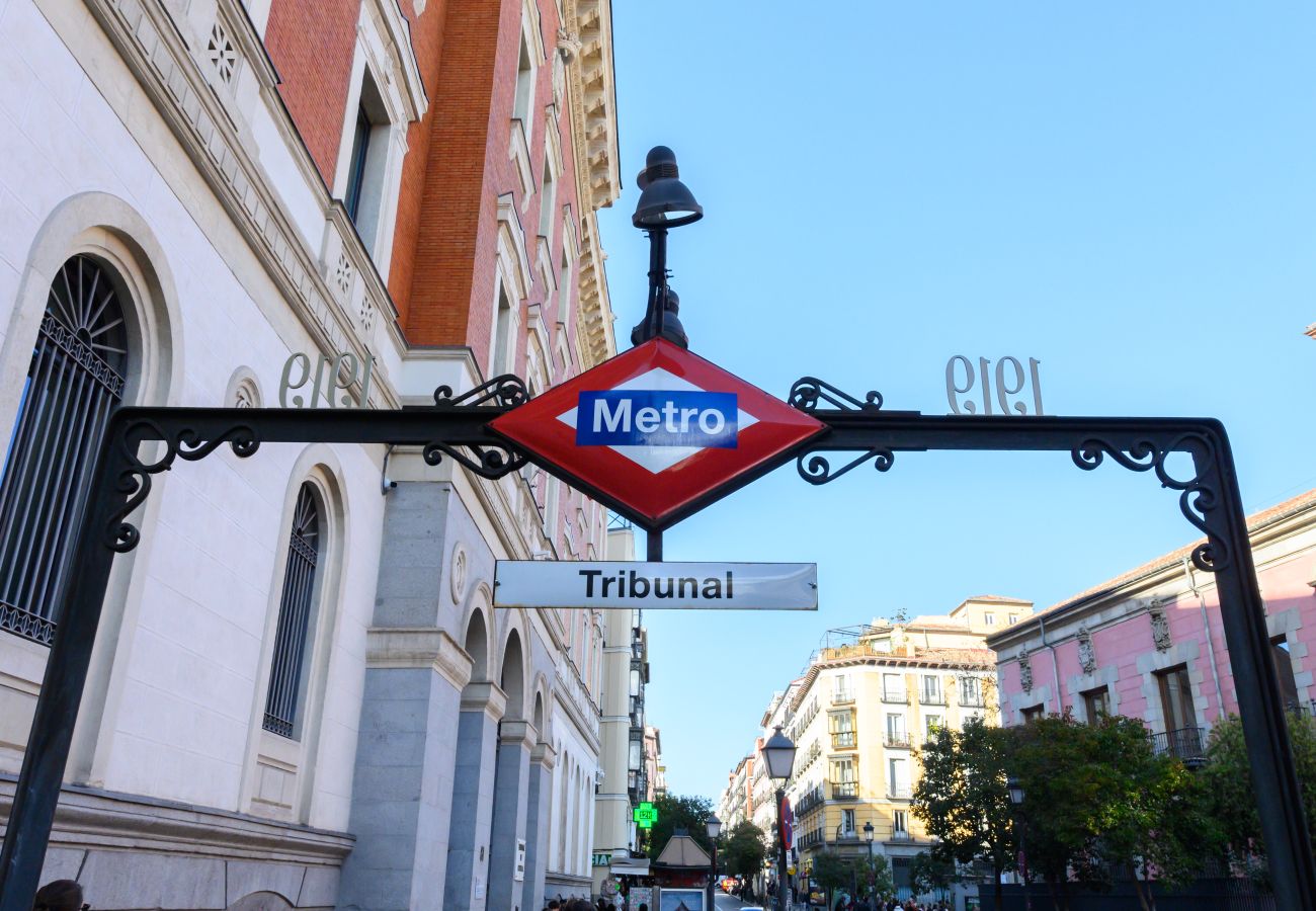 Apartamento en Madrid - M (ESA81) Apto. Tribunal-Malasaña-Chueca