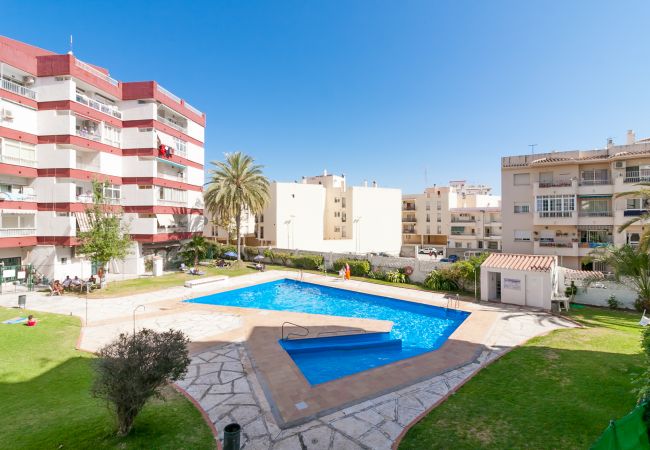 Apartamento en Nerja - Apartamento con piscina a 400 m de la playa