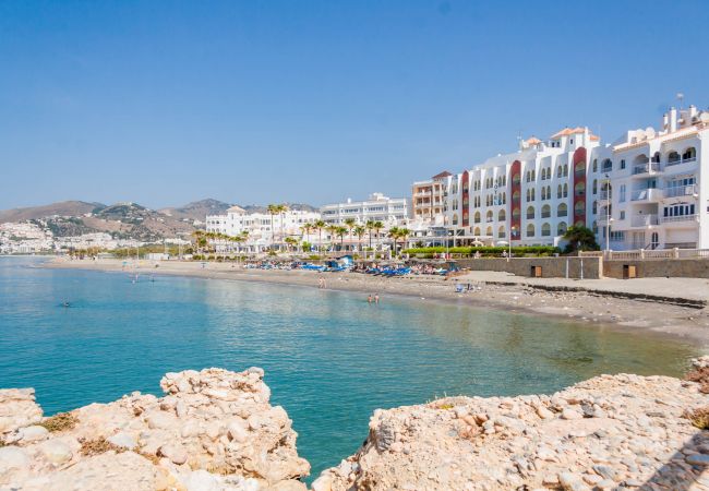 Apartamento en Nerja - Apartamento con piscina a 400 m de la playa