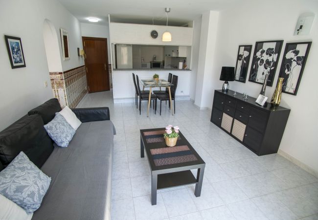 Apartamento en Nerja - Apartamento con piscina a 400 m de la playa