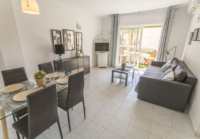 Apartamento en Nerja - Apartamento con piscina a 400 m de la playa