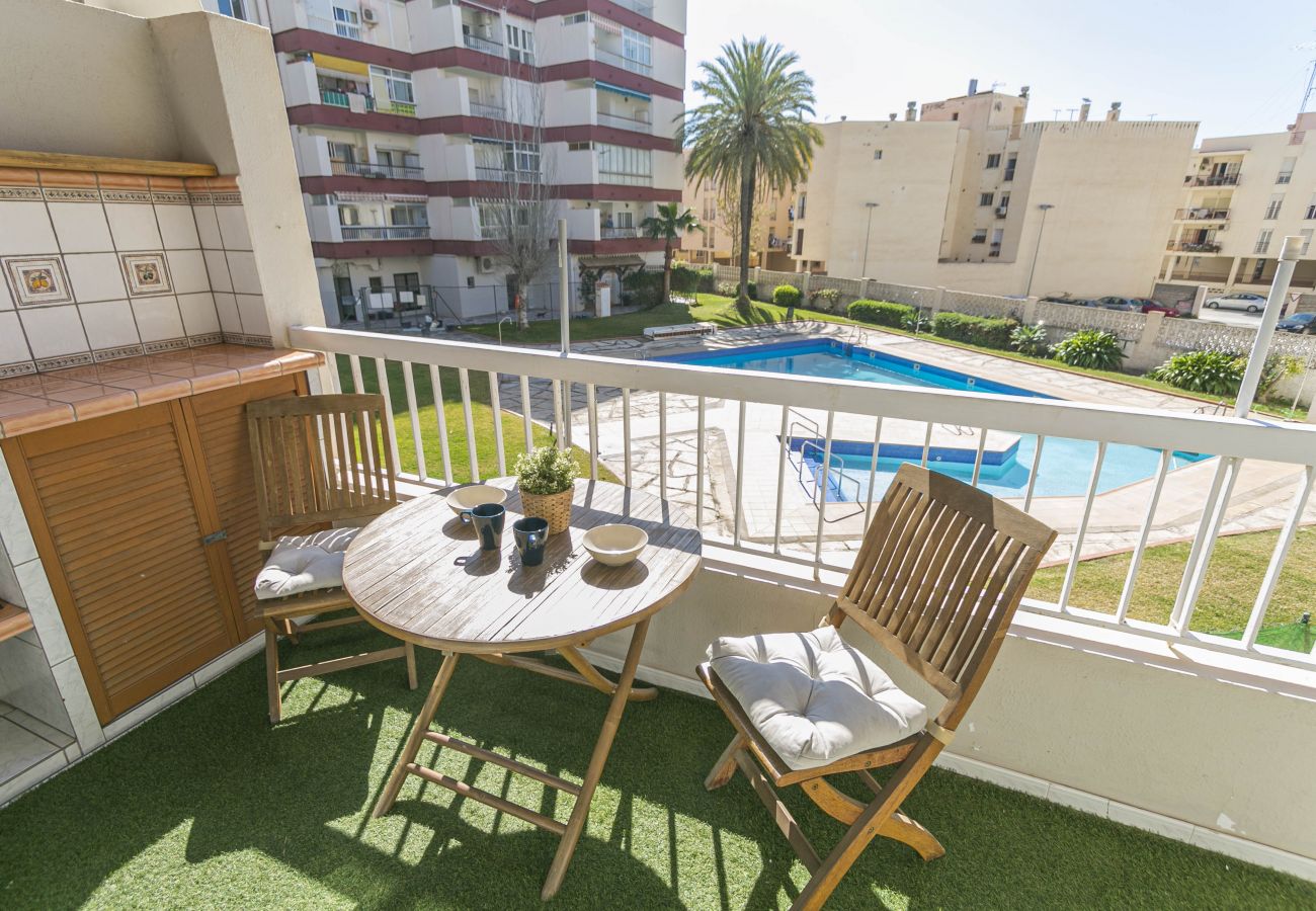 Apartamento en Nerja - Apartamento con piscina a 400 m de la playa