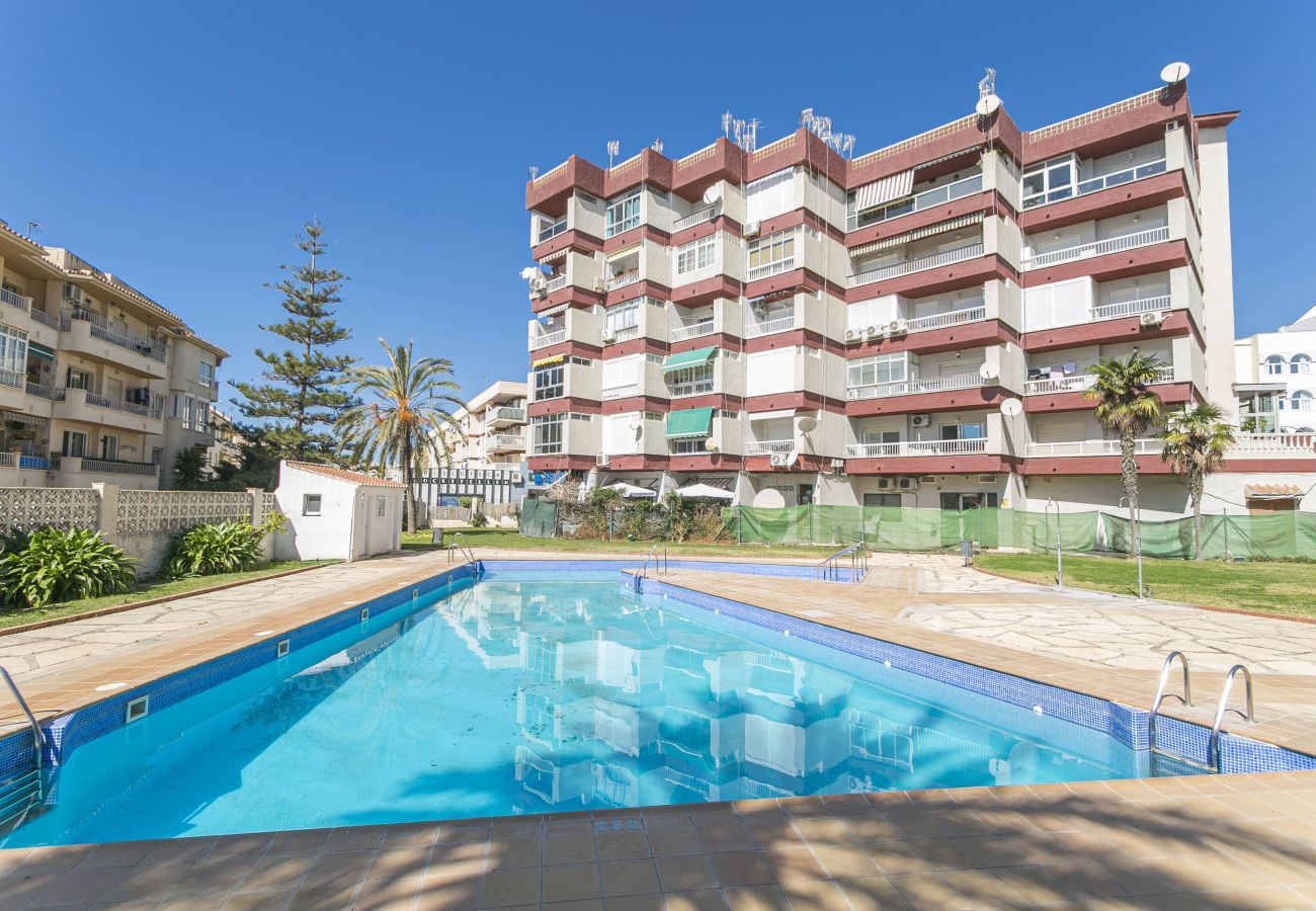 Apartamento en Nerja - Apartamento con piscina a 400 m de la playa