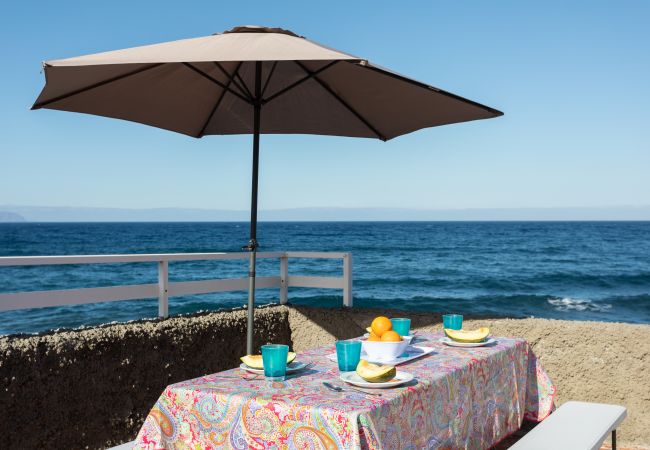 Casa en Candelaria - Casa de playa frente al mar