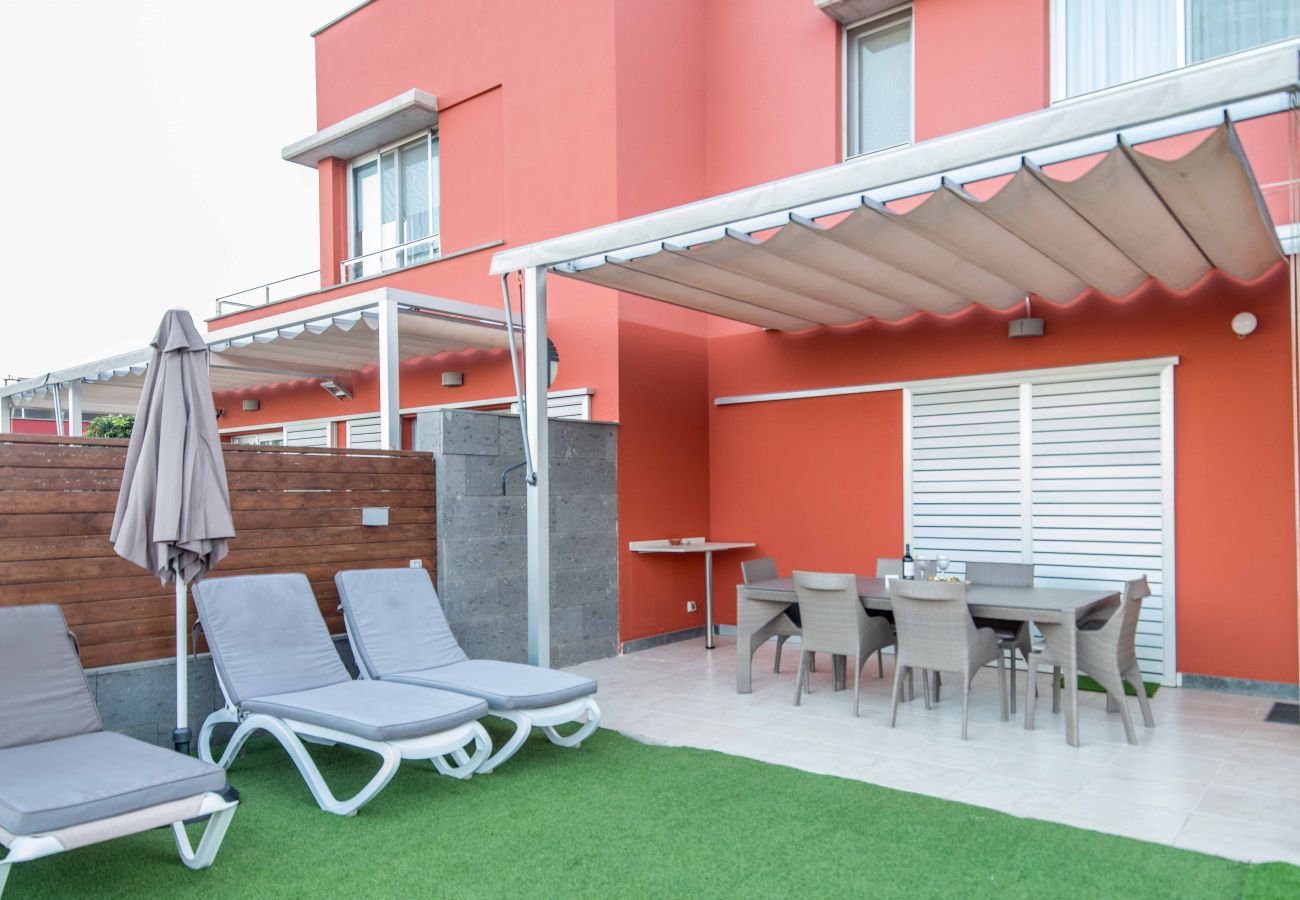 Villa en San Bartolomé de Tirajana - Villa de lujo con piscina Salobre