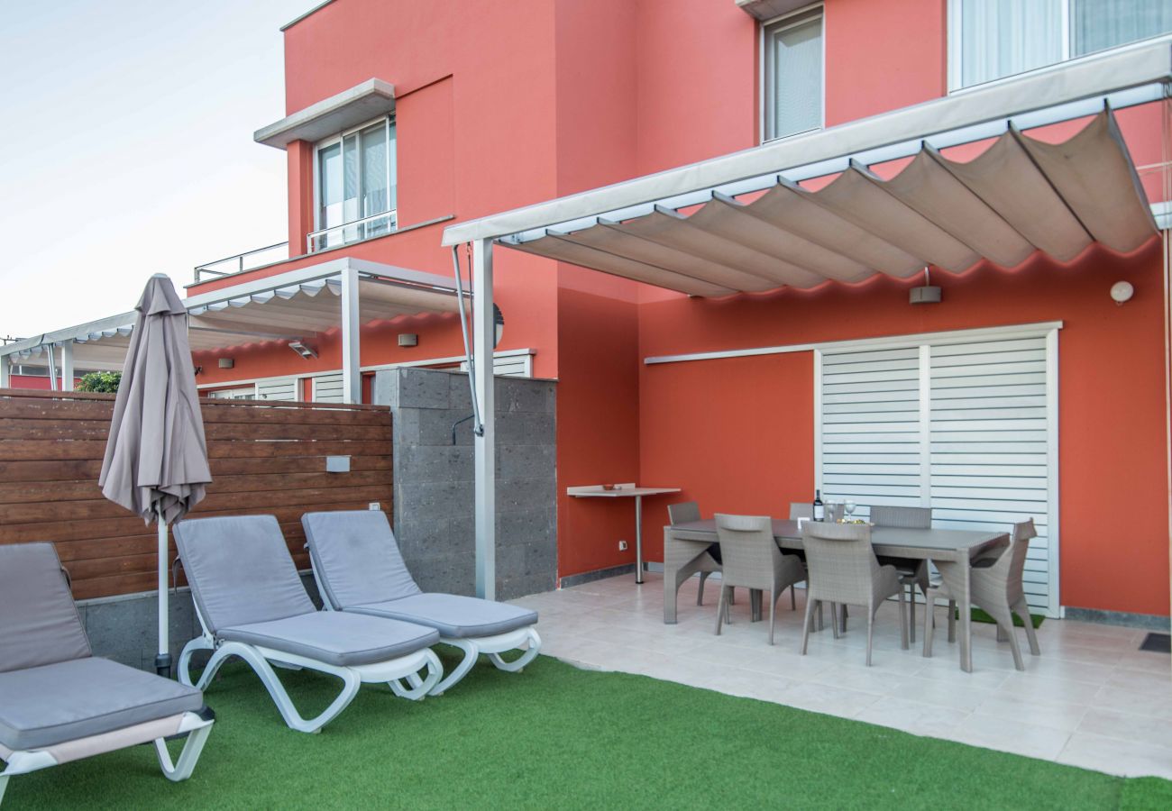 Villa en San Bartolomé de Tirajana - Villa de lujo con piscina Salobre
