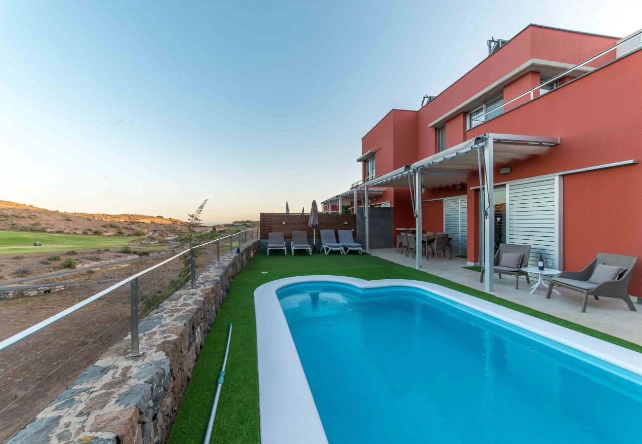 Villa en San Bartolomé de Tirajana - Villa de lujo con piscina Salobre