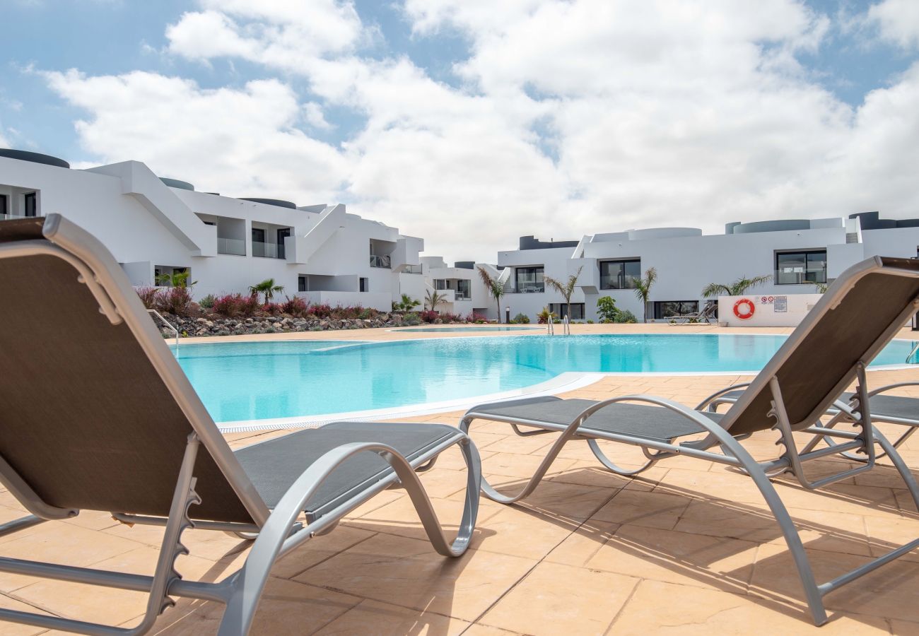 Apartamento en Villaverde - Holiday Apartment piscina wifi by Lightbooking