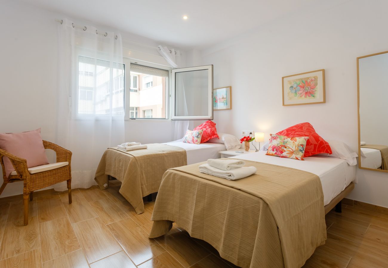 Apartamento en Cádiz - Apartamento con aire acondicionado a 150 m de la playa