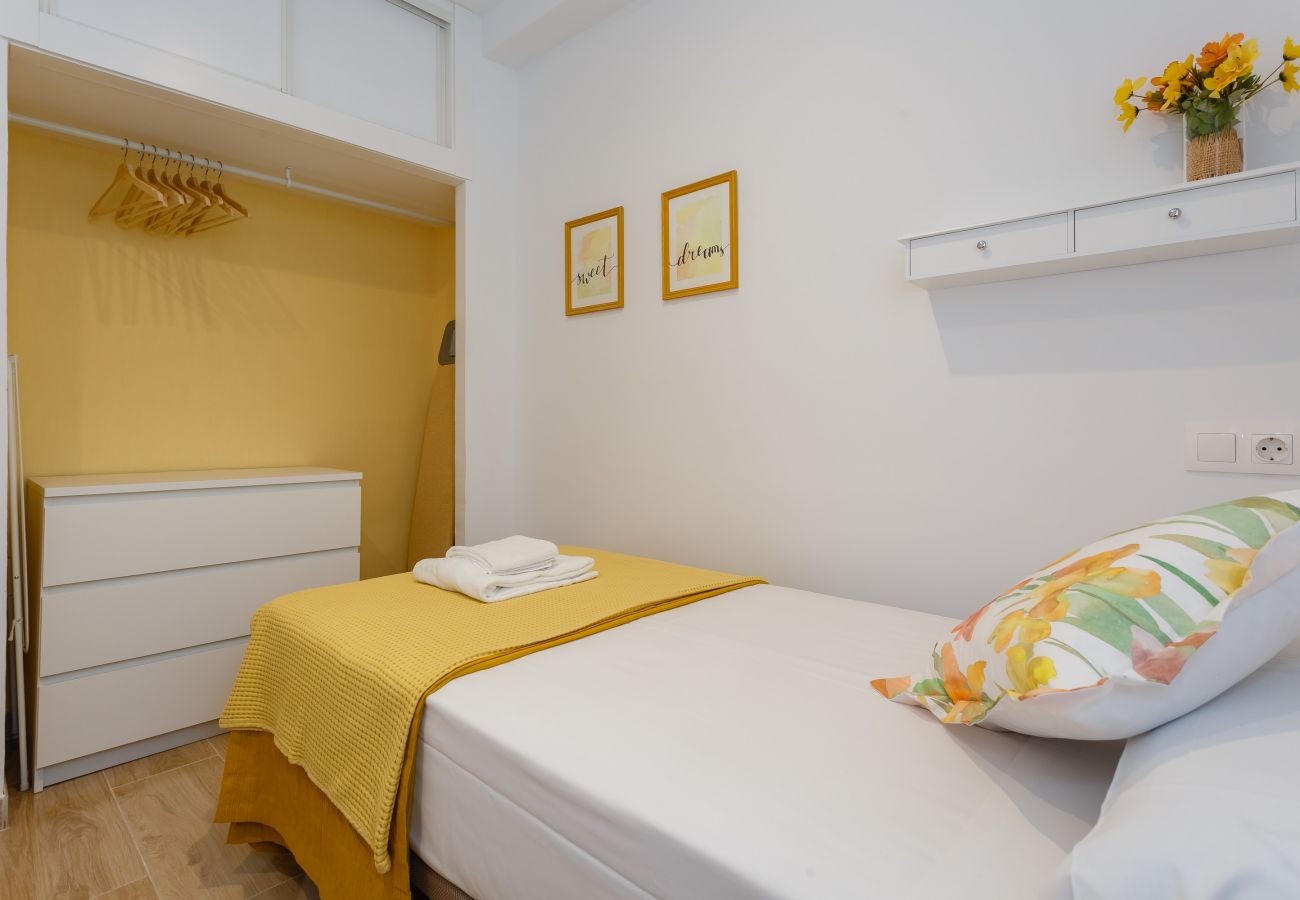 Apartamento en Cádiz - Apartamento con aire acondicionado a 150 m de la playa