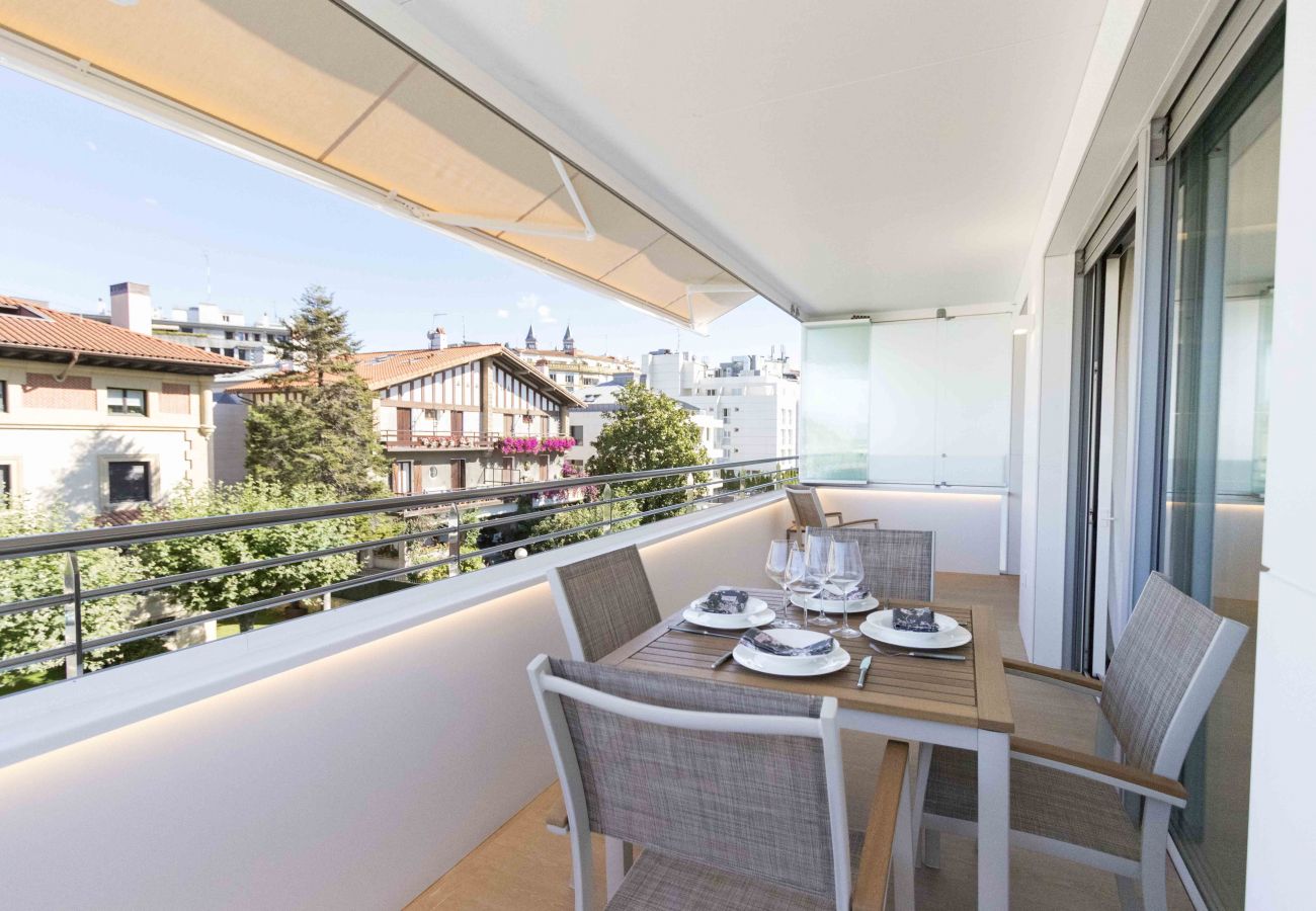 Apartamento en San Sebastián - Apartamento con aire acondicionado a 300 m de la playa