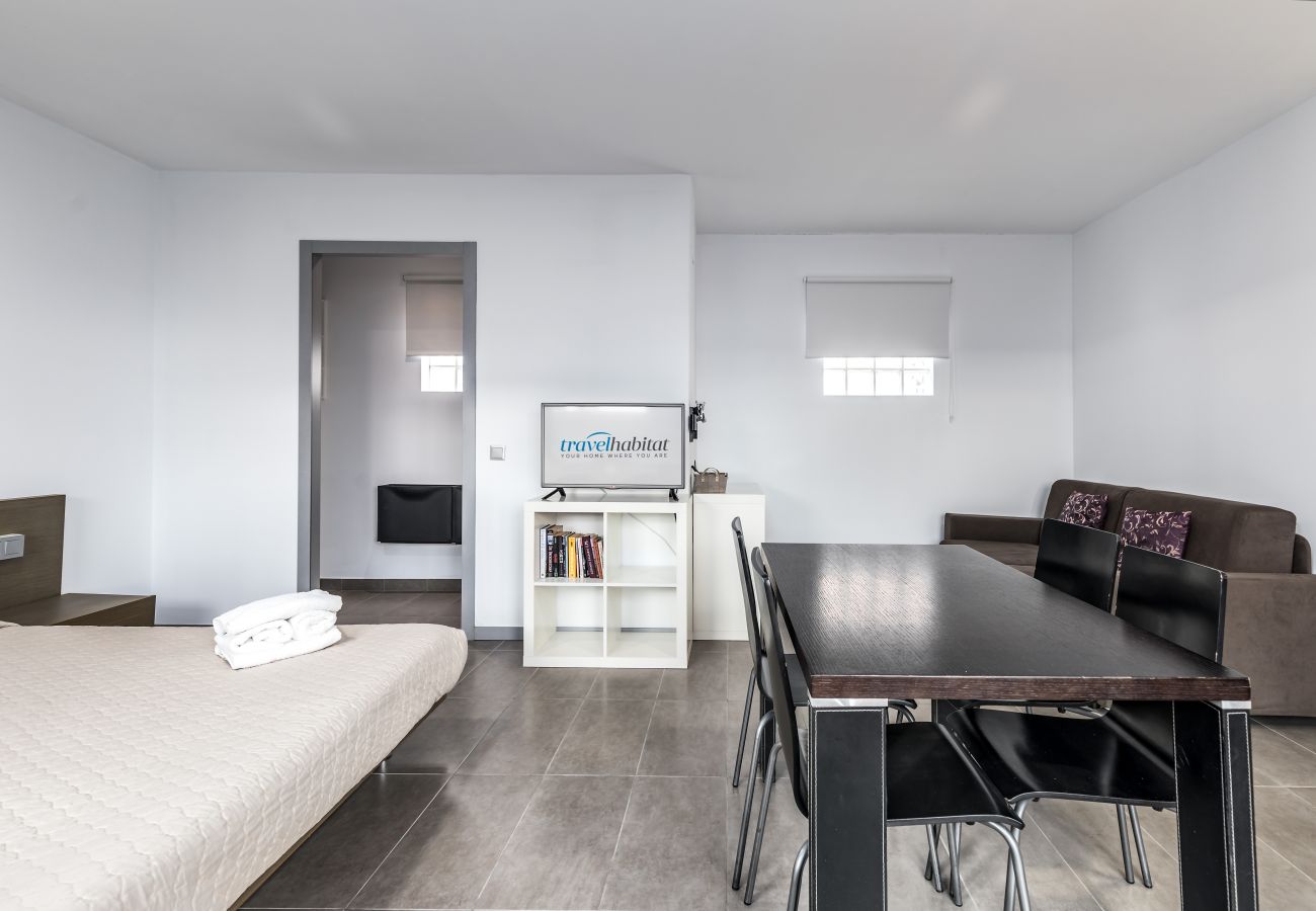Estudio en Valencia - TH Marítim Ático